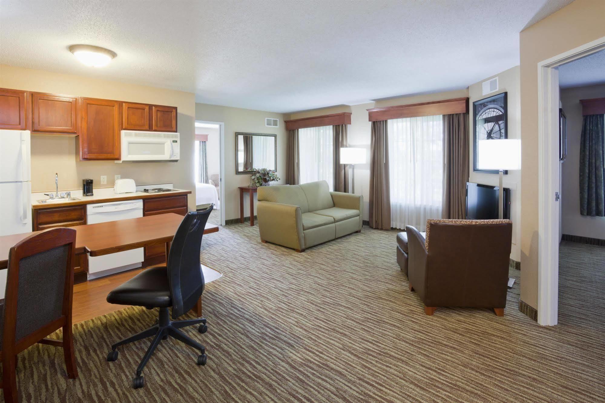 Grandstay Residential Suites Hotel - Eau Claire Eksteriør bilde